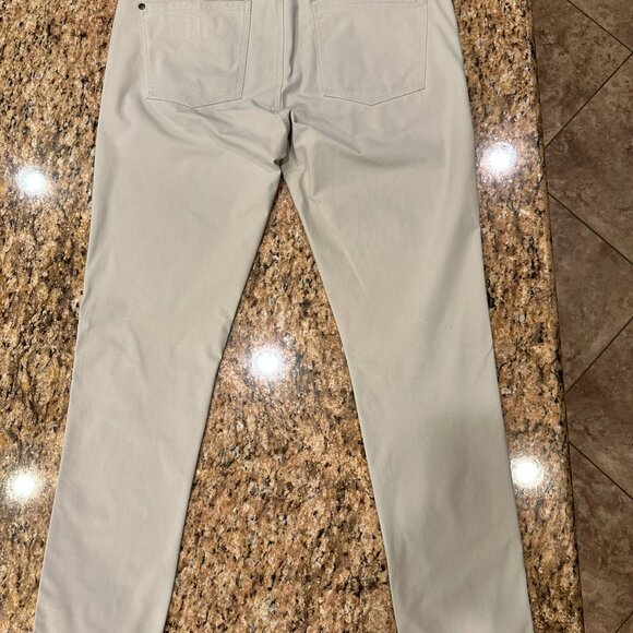 Vuori Meta Pant Athletic Slim 32" L (Gently Used) - Picture 3 of 5